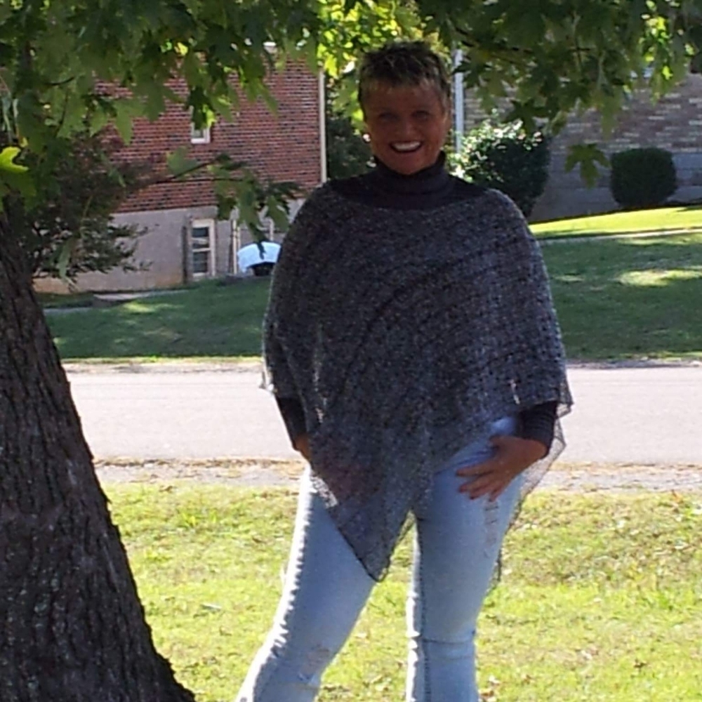 Meet your Posher, Dee